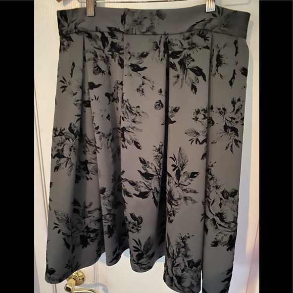 Women’s A-line skirt - L - Picture 1 of 1